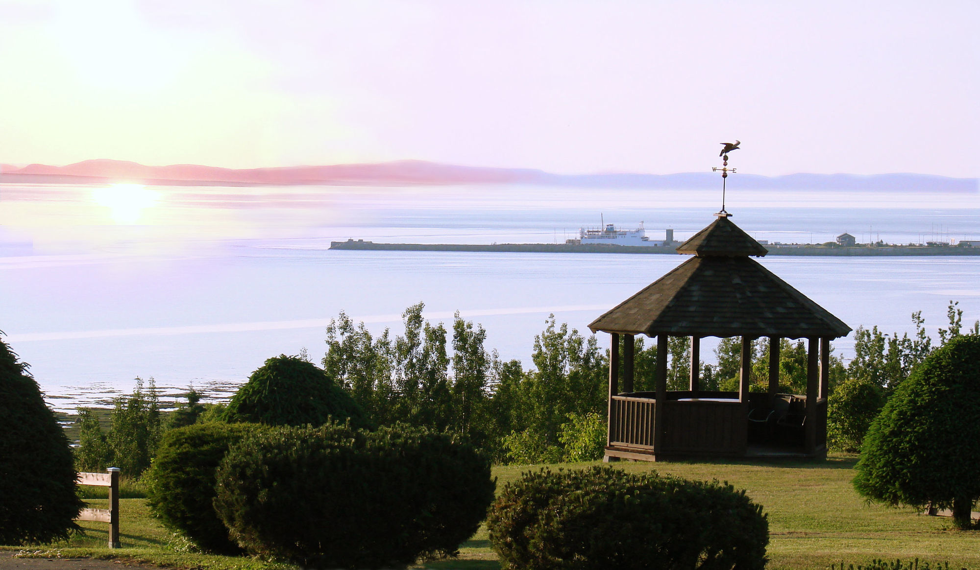 Motel Au Fleuve D'Argent Rivière-du-Loup Esterno foto