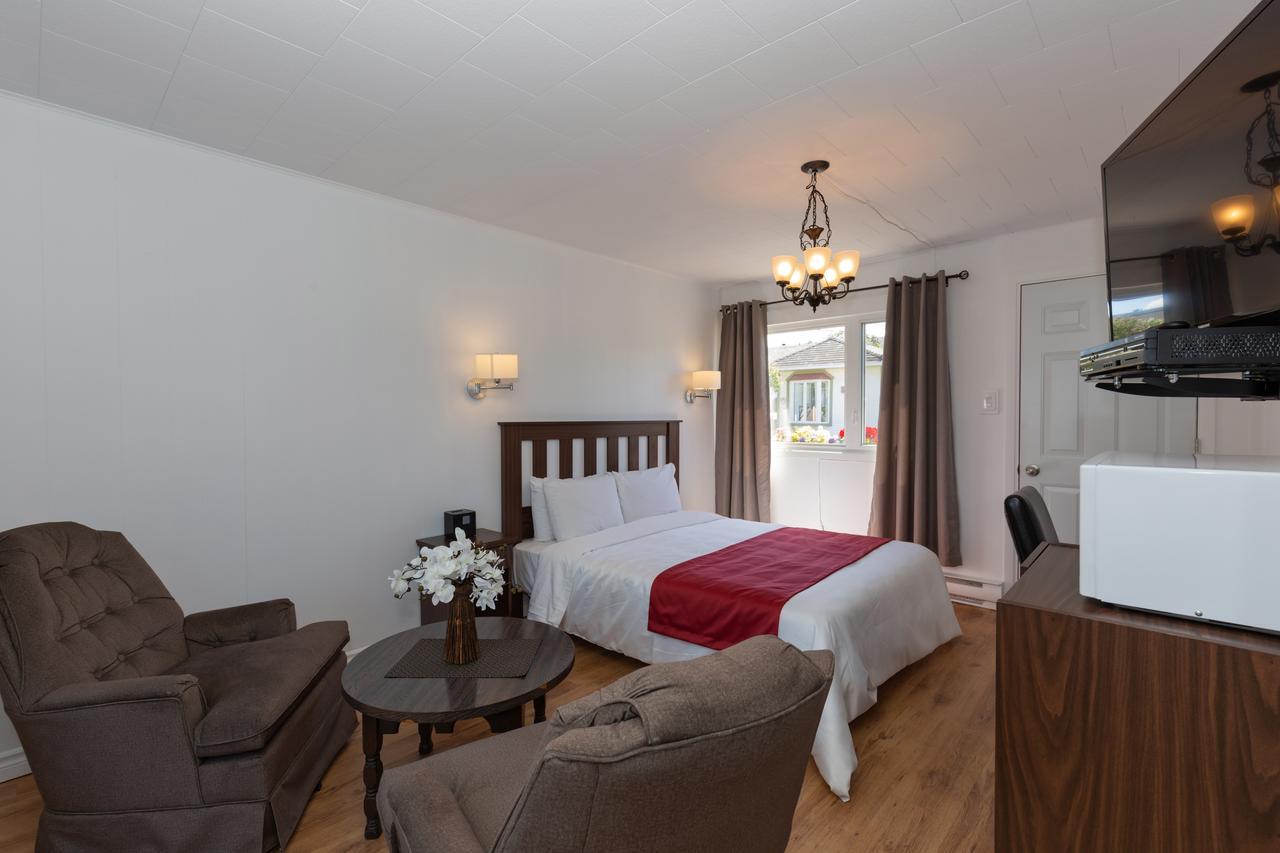 Motel Au Fleuve D'Argent Rivière-du-Loup Esterno foto
