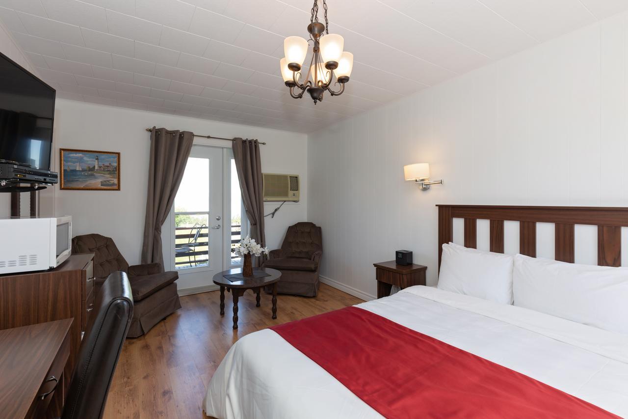 Motel Au Fleuve D'Argent Rivière-du-Loup Esterno foto